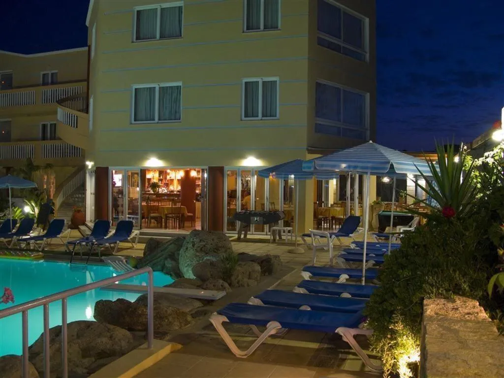 Pool, Futura, Crete