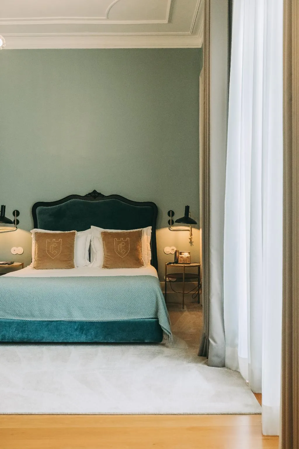 JUNIOR SUITE ONE BED Room, Torel Royal Court, Porto