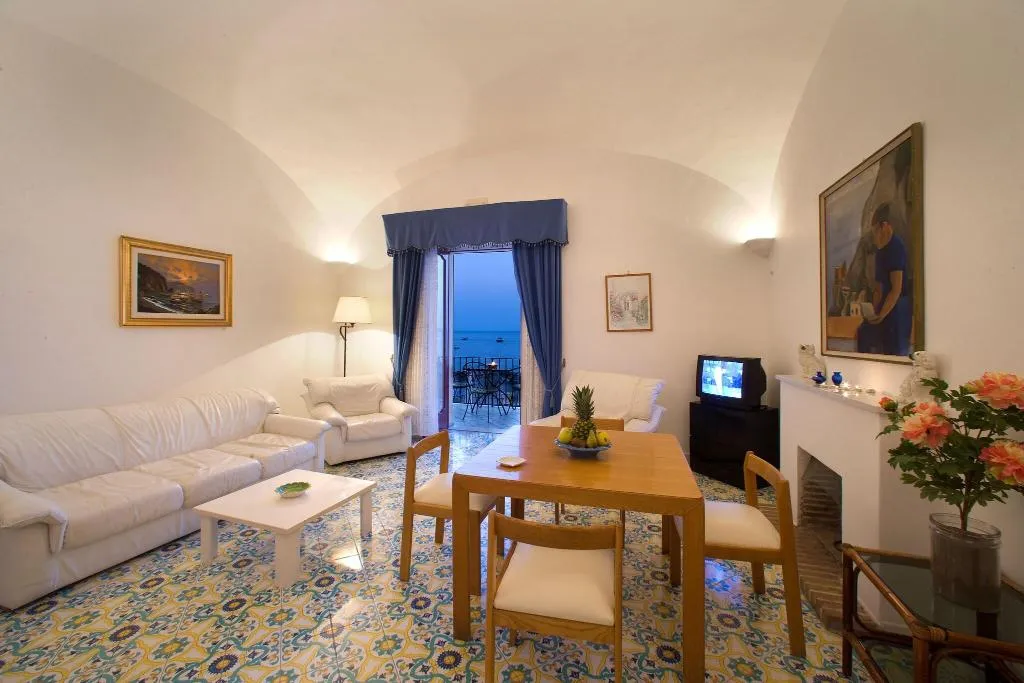 APARTMENT SEA VIEW ONE BEDROOM Room, La Caravella Positano, Naples