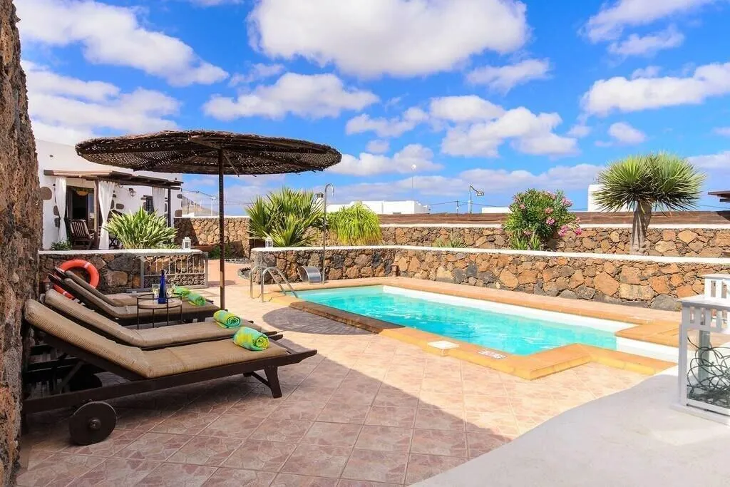 Sports and Entertainment, El Caserio de Guime, Lanzarote