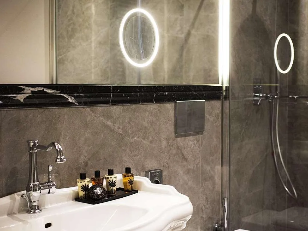 Room, The Frame Hotel, Florence