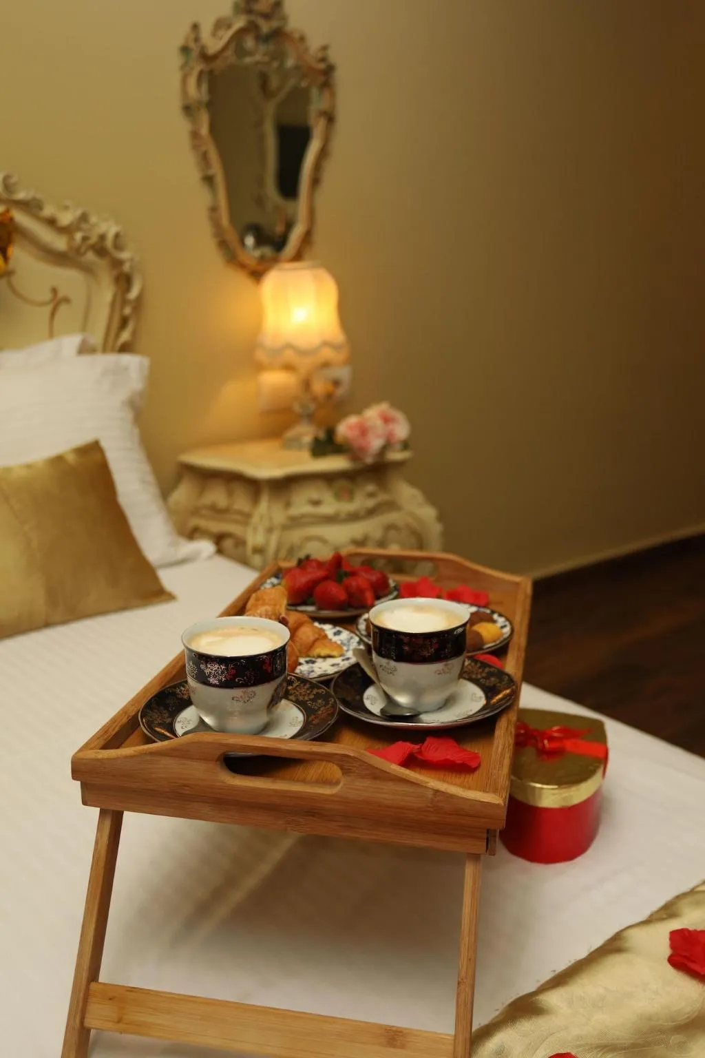 Room, Empire Hotel, Durres
