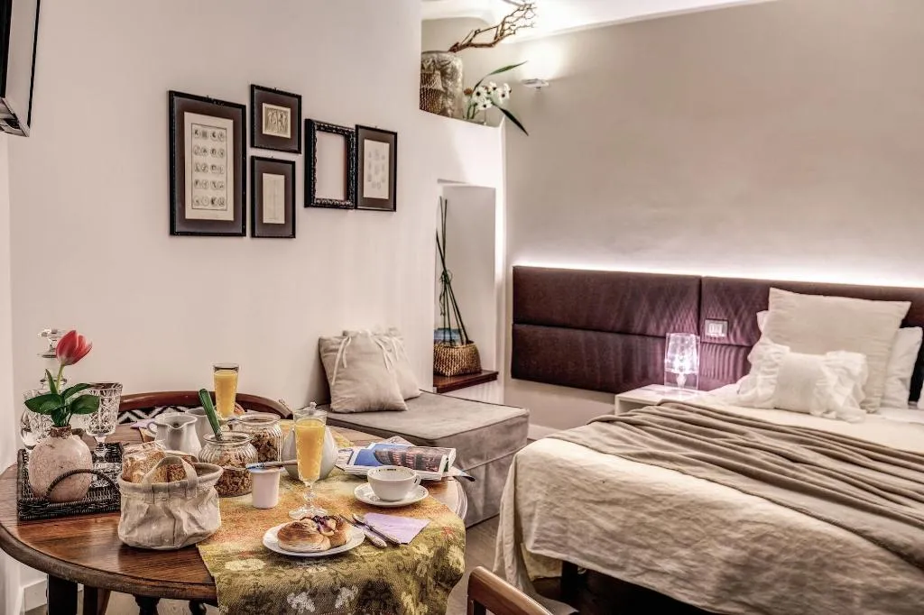 Room, Approdo Ripetta, Rome