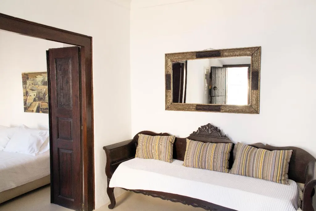 VILLA THREE BEDROOMS WITH PRIVATE POOL Room, Santorini Heritage Villas & Mansions, Santorini