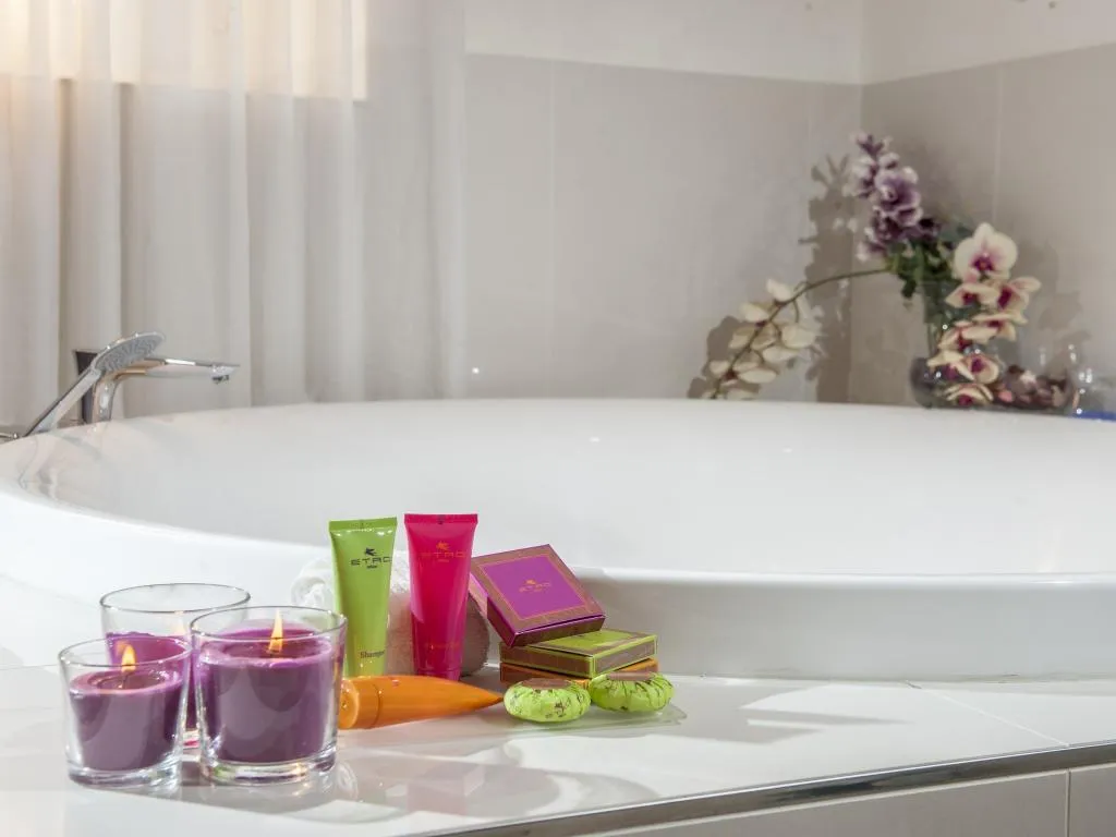 JUNIOR SUITE STANDARD Room, Hotel San Pietro, Naples