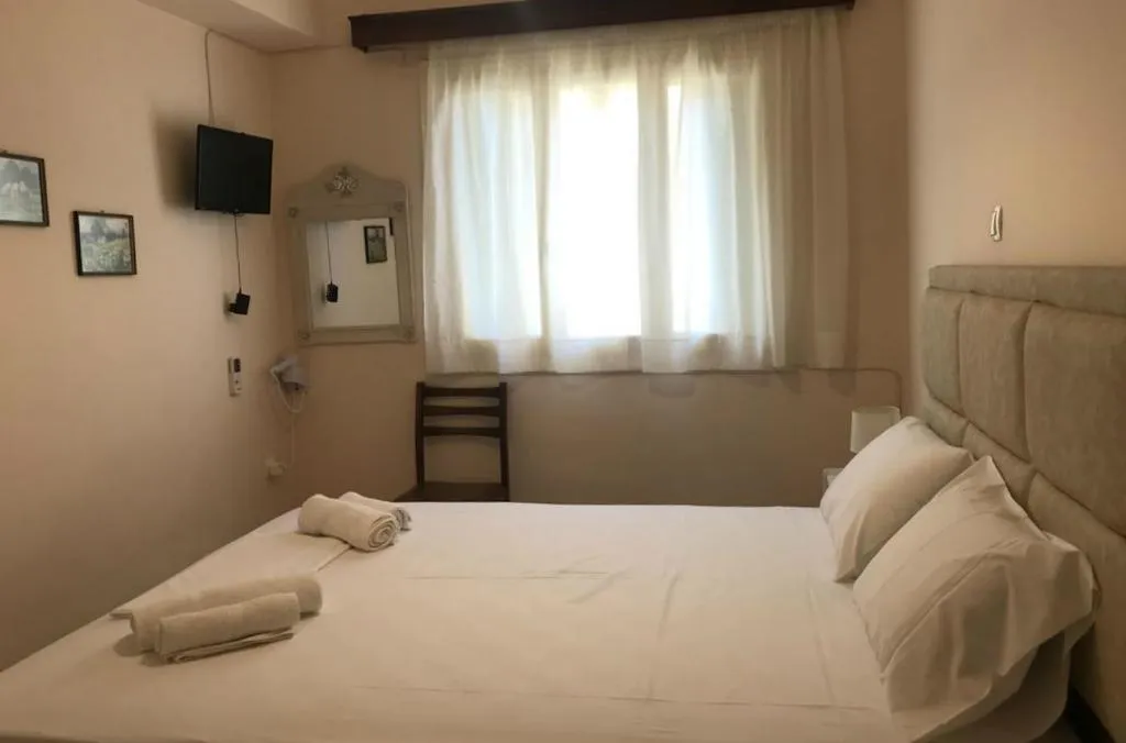 STUDIO STANDARD Room, Natalia Studios, Kalamata