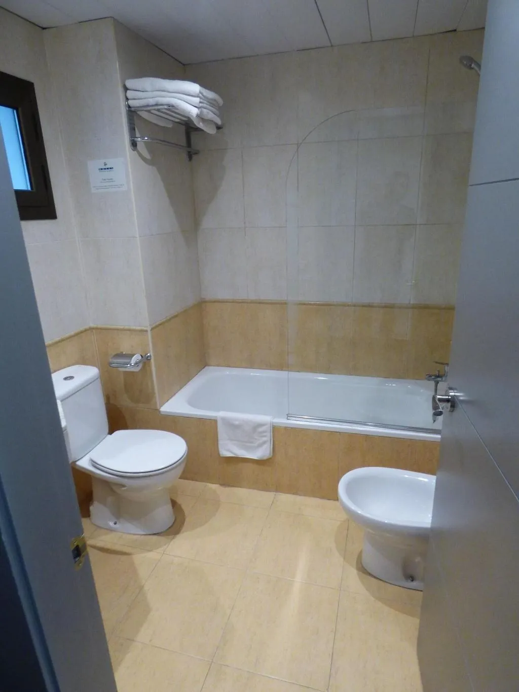 TRIPLE BASIC Room, Moderno, Barcelona