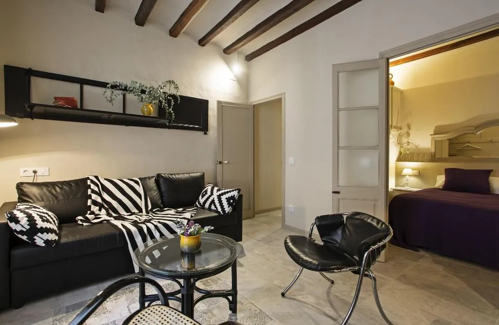 Room, El Jardinet De Sant Esteve, Barcelona