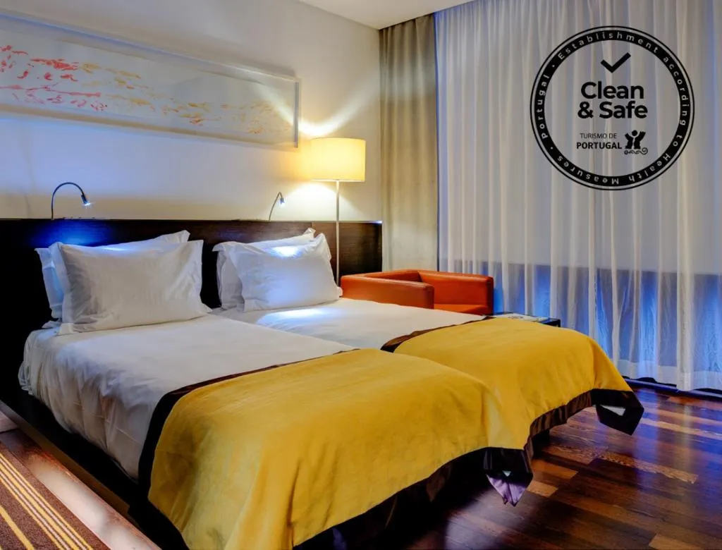 TWIN STANDARD Room, VIP Grand Lisboa, Lisbon