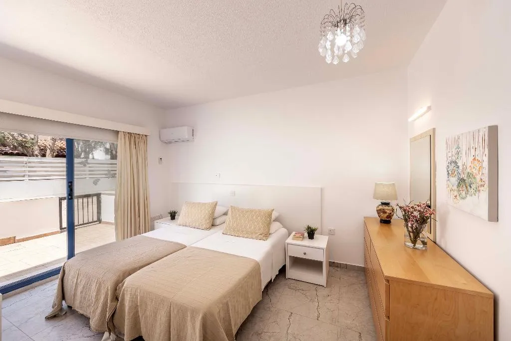 APARTMENT TWO BEDROOMS Room, Flouressia Gardens, Cyprus