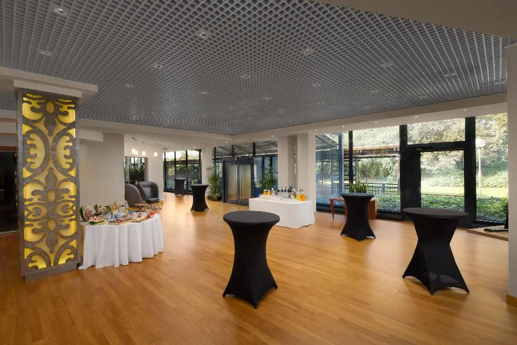 Restaurant, Crowne Plaza Milan Linate, Milan