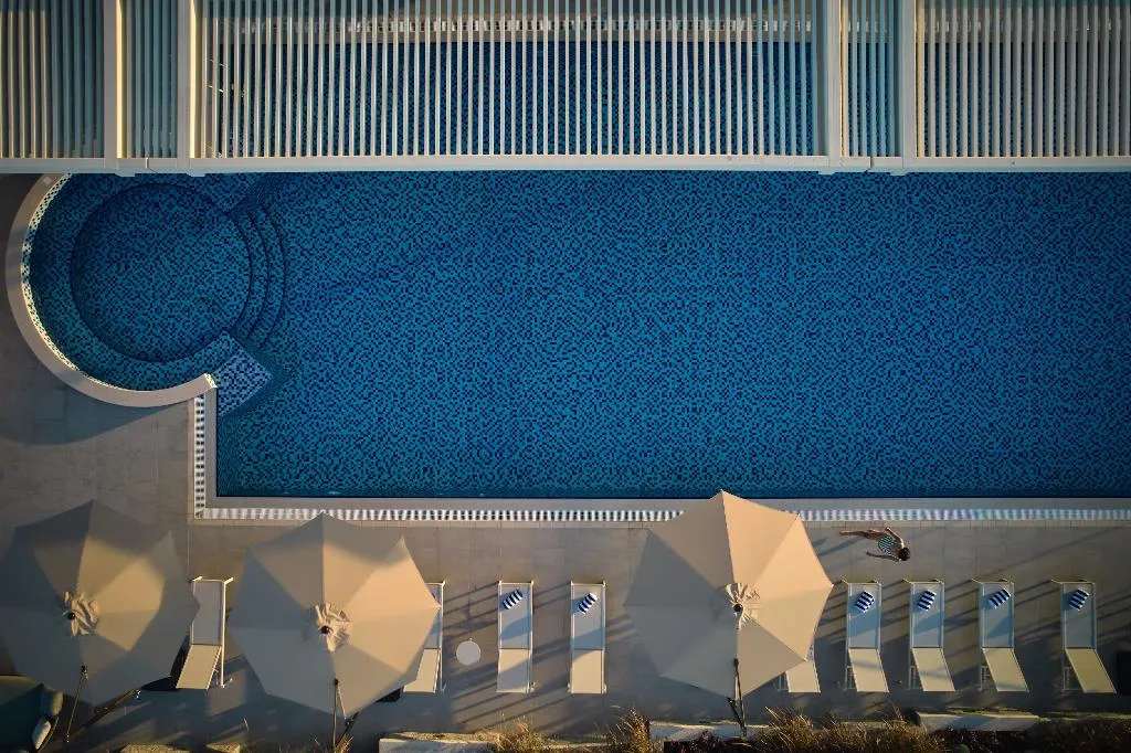 Pool, Movenpick Jumeirah Village Triangle, Dubai