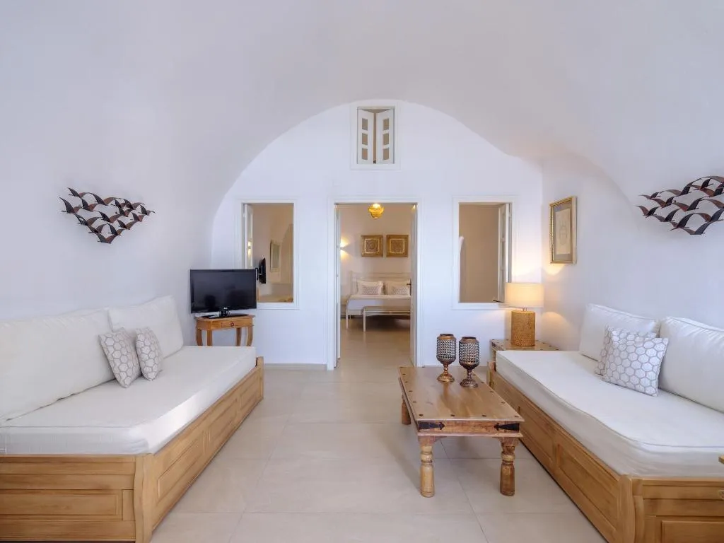 Room, Kamares Apartments, Santorini