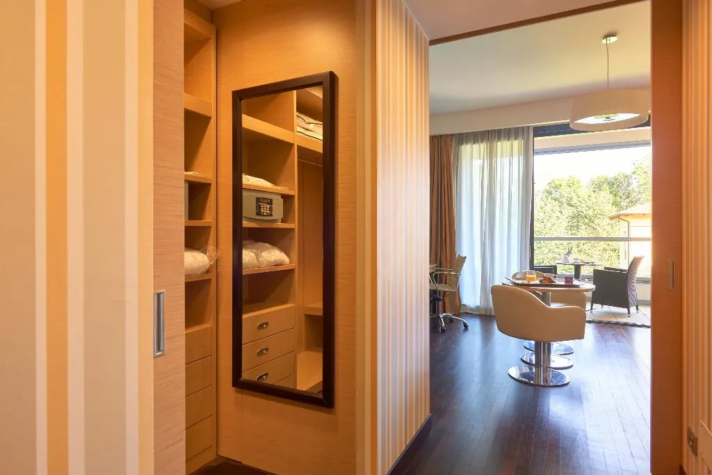 DOUBLE DELUXE Room, Unahotels Varese, Milan