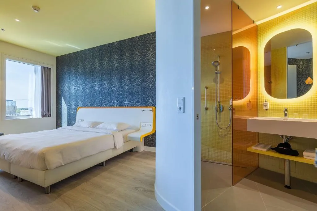 DOUBLE SUPERIOR KING BED Room, Park Inn By Radisson Amsterdam City West, Amsterdam