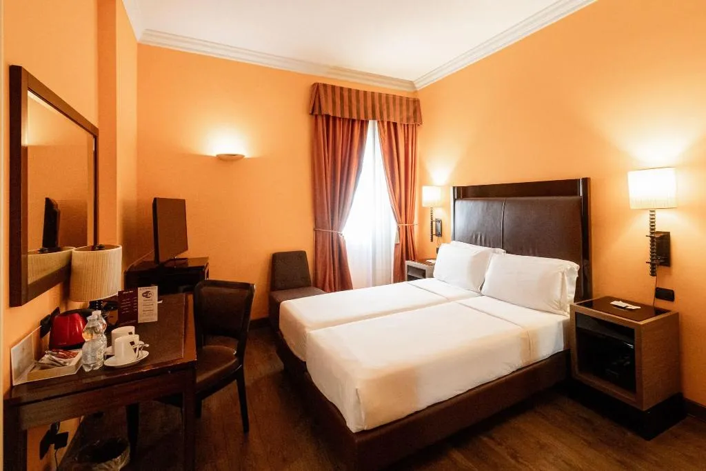 DOUBLE CLASSIC QUEEN BED Room, ALLEGROITALIA San Gallo Firenze, Florence