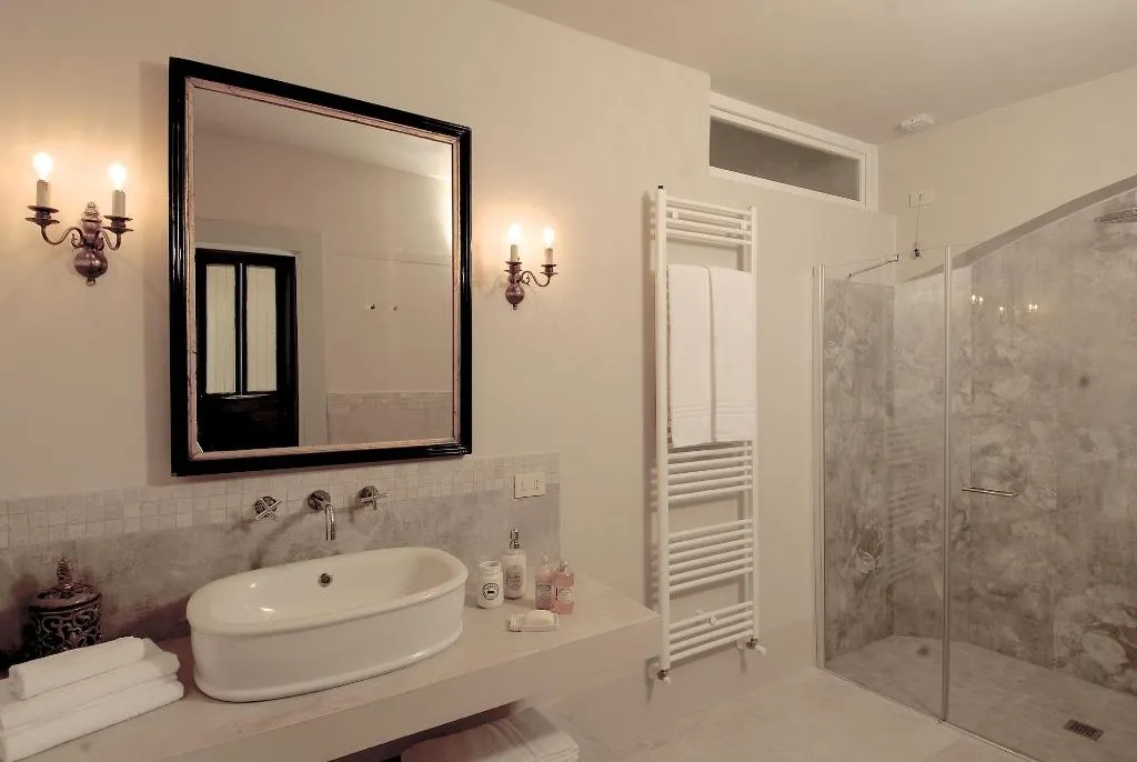 Room, Palazzo Sant'Angelo Boutique B&B, Perugia