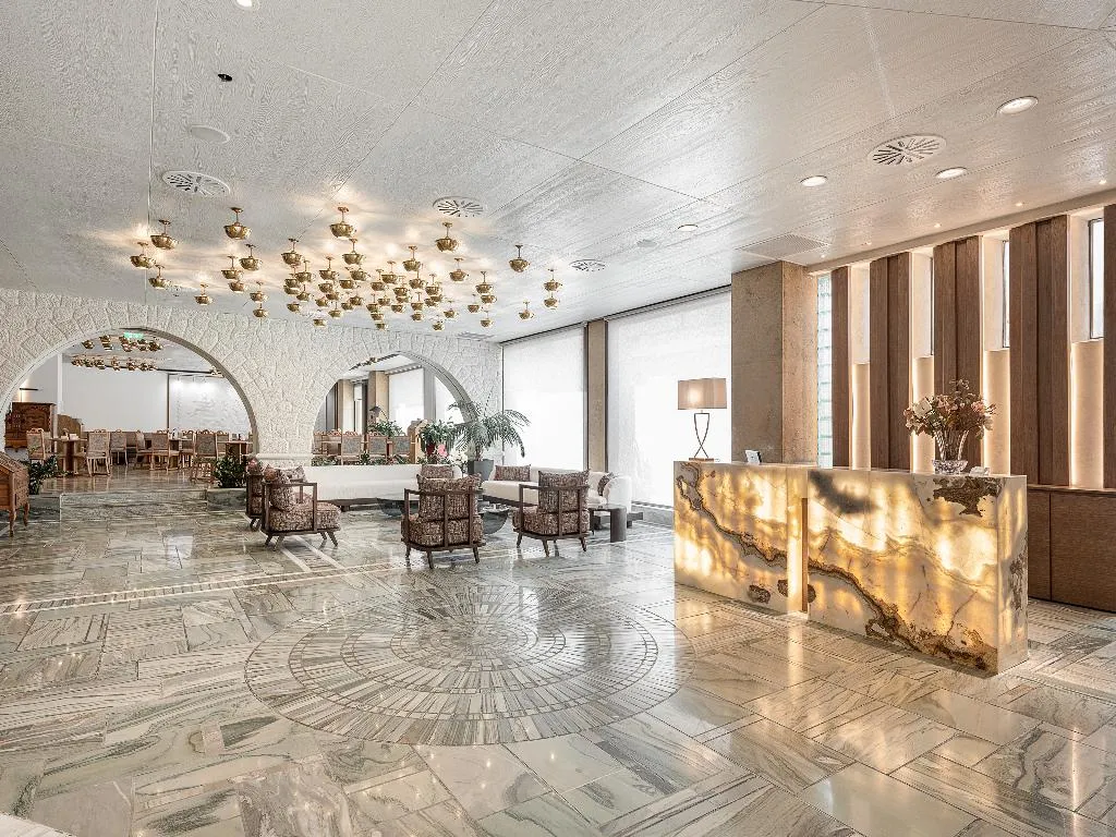 Lobby, Civitel Akali, Crete