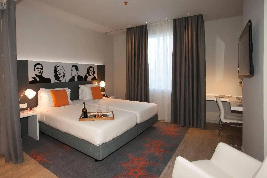 TWIN SUPERIOR WITH VIEWS Room, Star Inn Lisboa, Lisbon