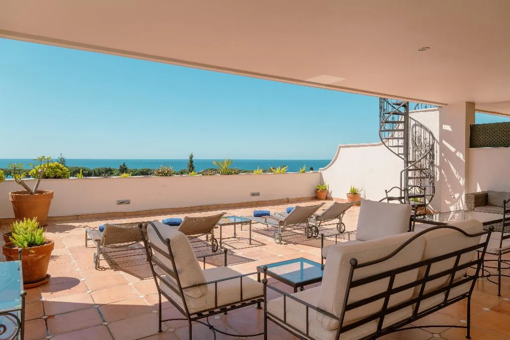 APARTMENT TWO BEDROOMS Room, Guadalpin Suites, Costa Del Sol
