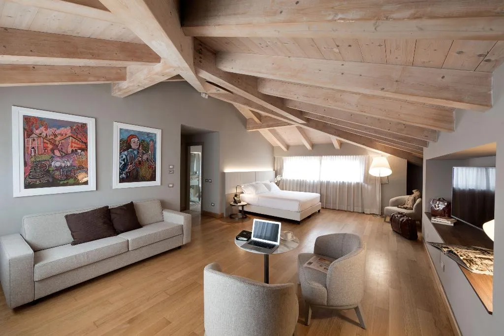 JUNIOR SUITE CAPACITY 5 Room, Grand Hotel San Gemini I UNA Esperienze, Umbria
