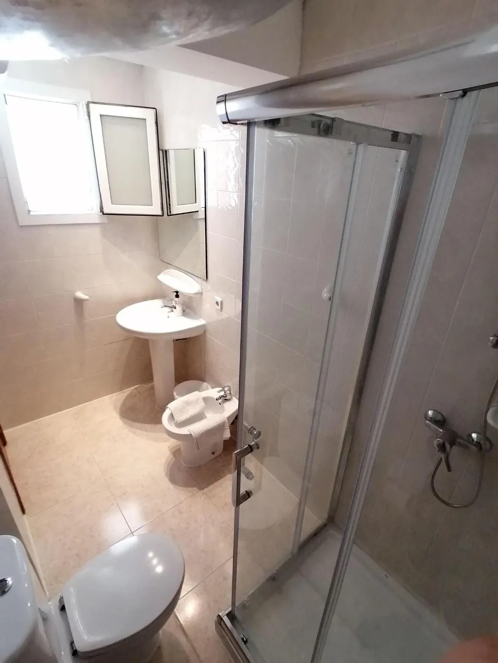 Room, Hostal Saturno, Majorca