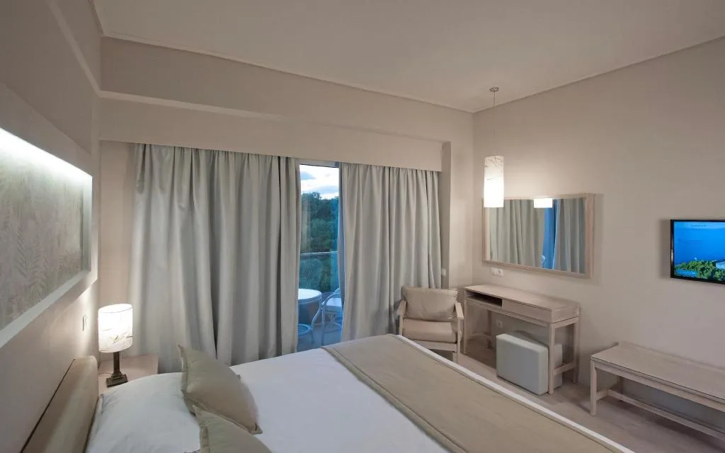 Room, King Saron Club Marmara, Athens