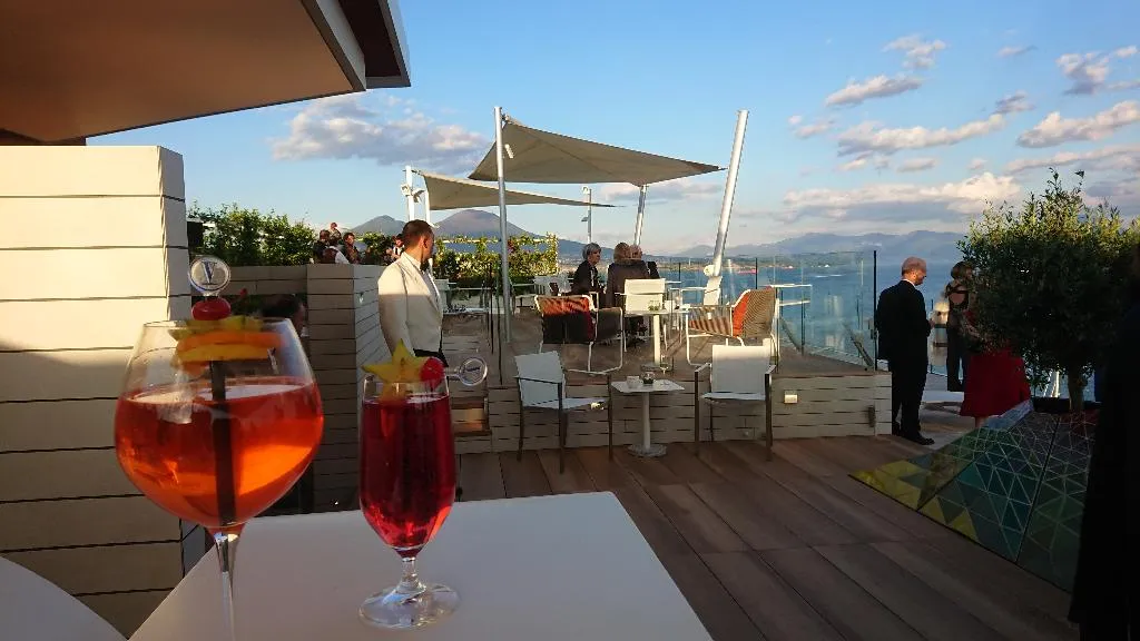 Bar, Grand Hotel Vesuvio Naples, Naples