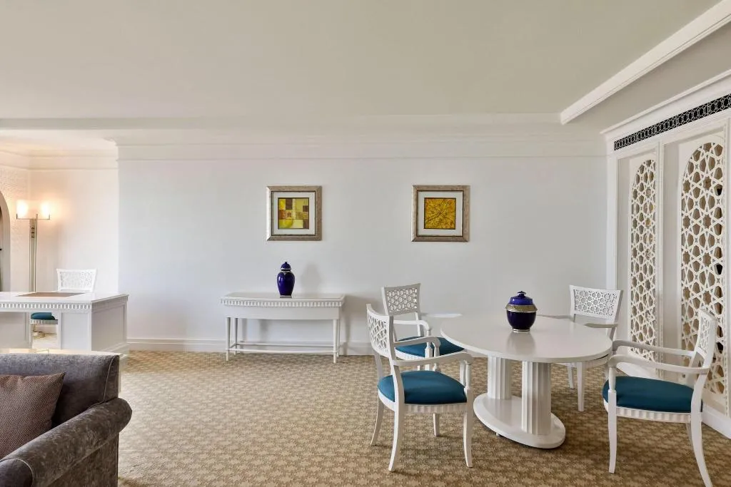 Room, Habtoor Grand Resort, Autograph Collection, Dubai