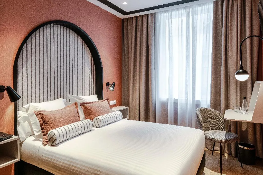 DOUBLE SINGLE USE STANDARD Room, Vincci Bonjardim, Porto