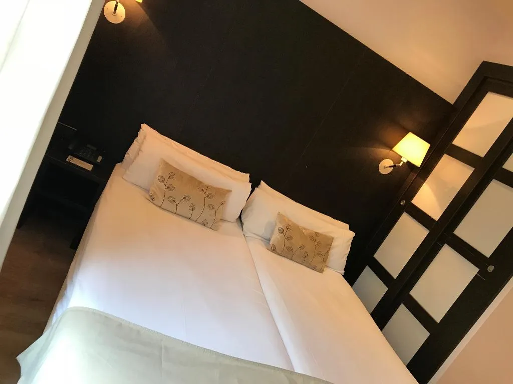 TRIPLE STANDARD Room, Hotel Ramblas Internacional, Barcelona