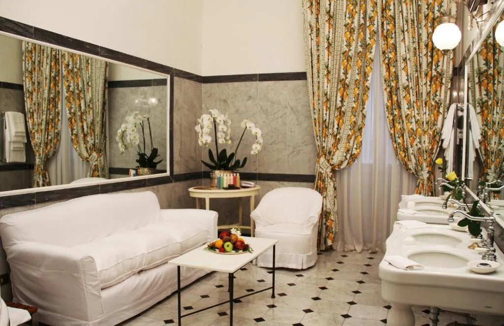 SUITE Presidential Room, Grand Hotel Plaza, Rome