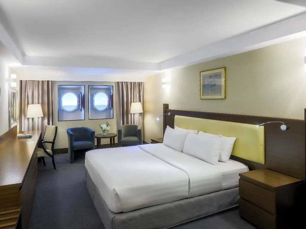 DOUBLE CITY VIEW KING BED Room, Queen Elizabeth 2, Dubai