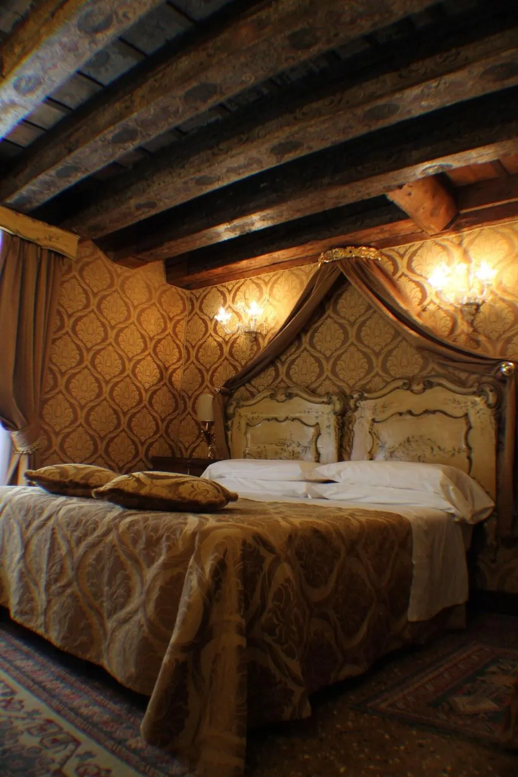 Room, Palazzo Abadessa, Venice
