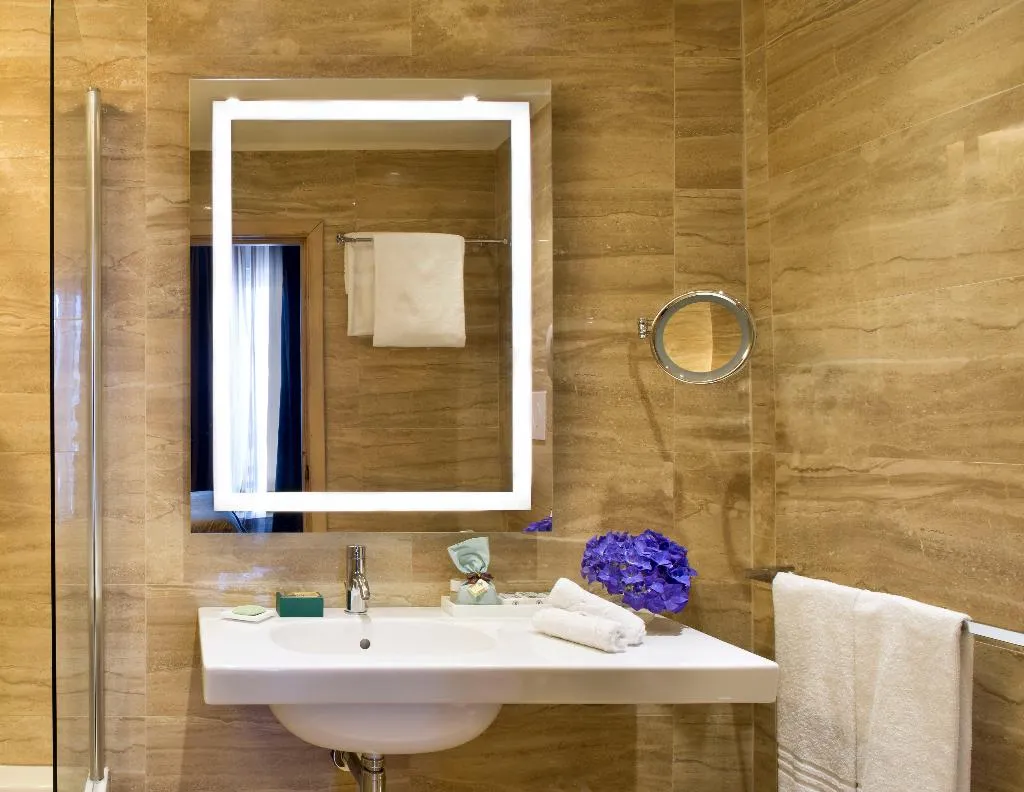 TRIPLE STANDARD Room, Starhotels Terminus, Naples