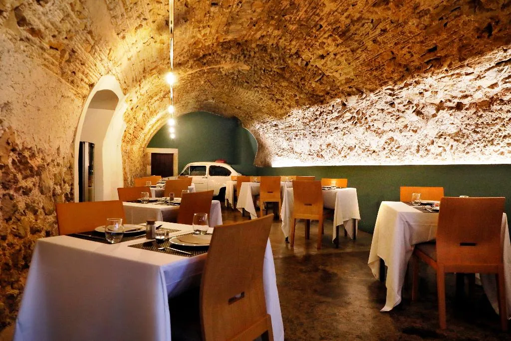 Restaurant, Petit Hotel Hostatgeria Sant Salvador, Majorca
