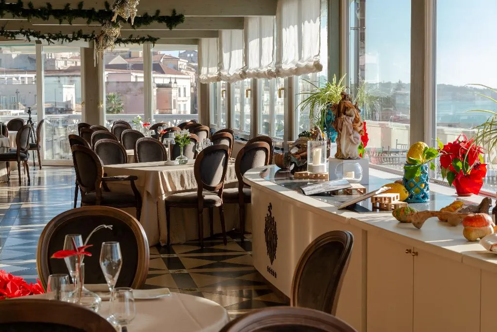 Restaurant, Grand Hotel Ortigia, Catania
