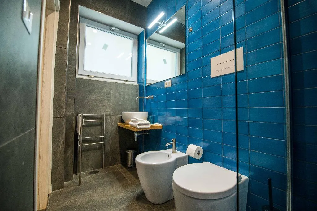 TRIPLE BUSINESS Room, Quattro Briganti, Naples