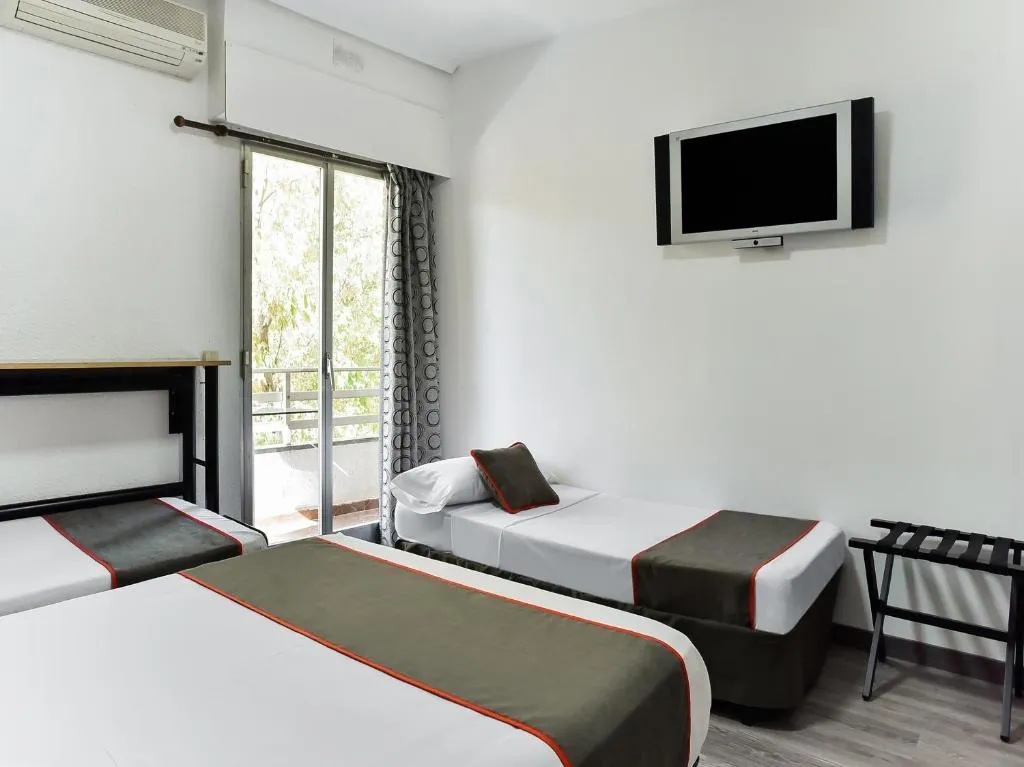 QUADRUPLE STANDARD Room, Hello Feria, Madrid