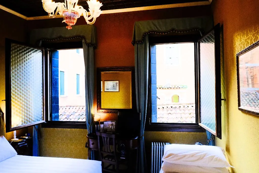 DOUBLE CITY VIEW QUEEN BED Room, San Gallo, Venice