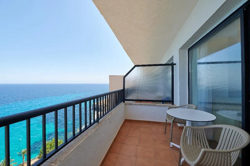 Double or Twin SEA FRONT Room, Alua Calas de Mallorca Resort, Majorca