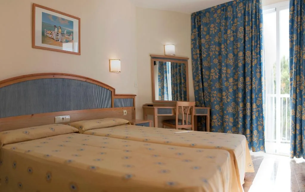TWIN STANDARD Room, AzuLine Hotel Mar Amantis and Mar Amantis II, Ibiza