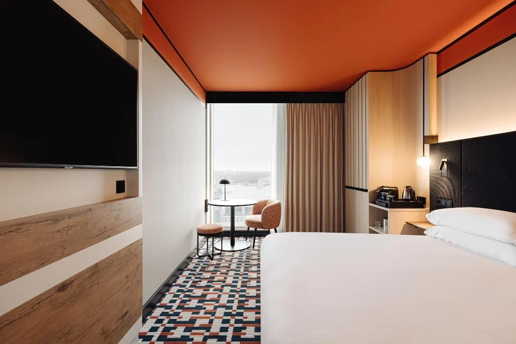 Room, DoubleTree by Hilton Amsterdam Centraal Station, Amsterdam