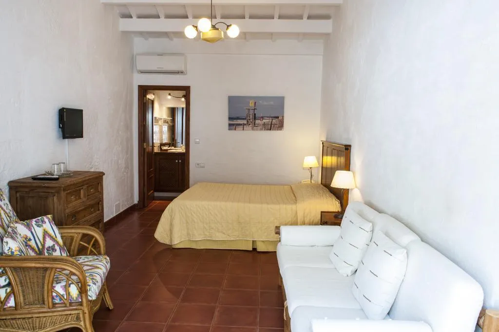 Double or Twin SUPERIOR GARDEN VIEW Room, Rural Biniarroca, Menorca