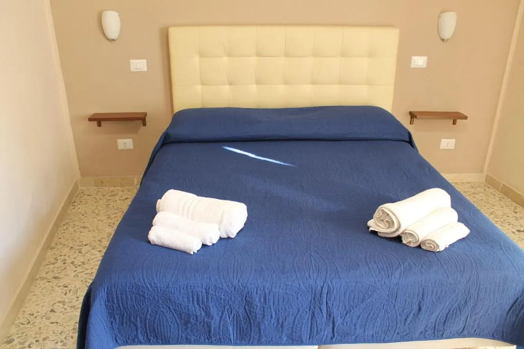Room, B&B Melany, Taormina