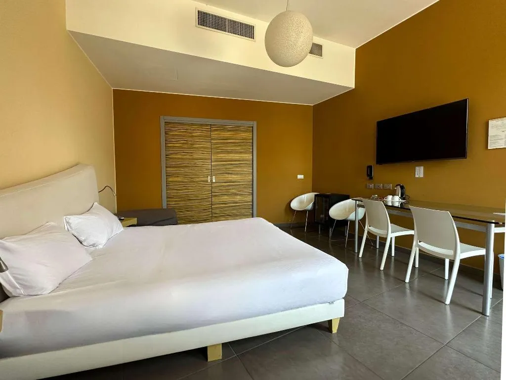 DOUBLE CLASSIC MOUNTAIN VIEW Room, Ibis Styles Catania Acireale, Catania