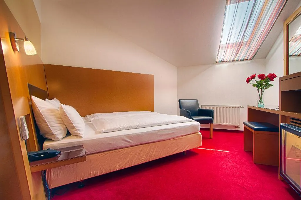 Double or Twin STANDARD Room, Theatrino Hotel, Prague