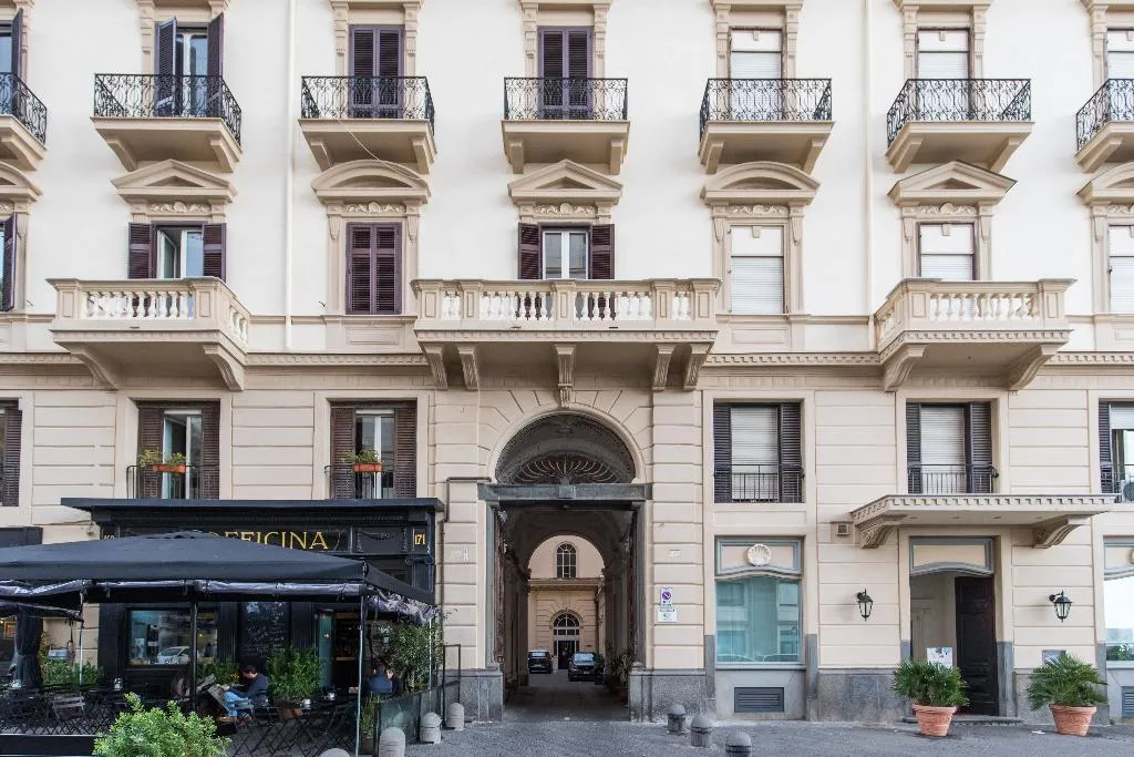 General view, Apartamentos Lungomare, Naples