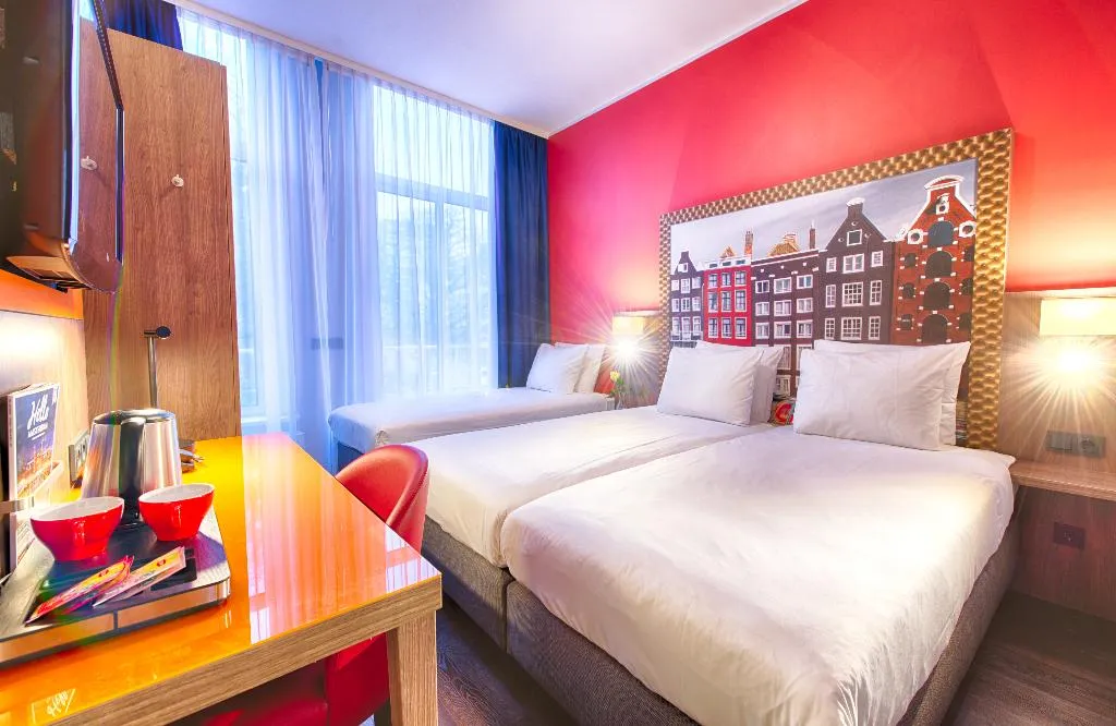 TRIPLE COMFORT Room, Leonardo Boutique Hotel Amsterdam Vondelpark, Amsterdam