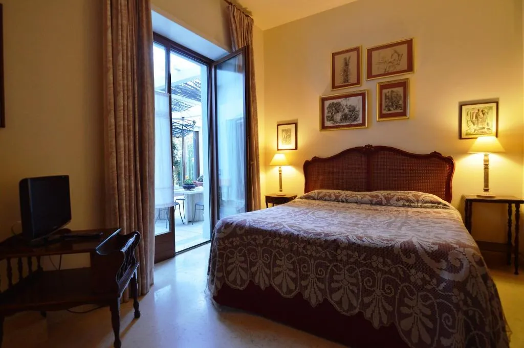 Room, Relais La Canfora, Rome